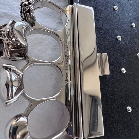 Alexander McQueen Knuckle Spike Clutch -Black w/Silver hardware -Limited Edition - Picture 10 of 16